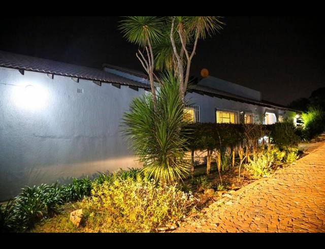 4 BEDROOM HOUSE FOR SALE IN BRYANSTON